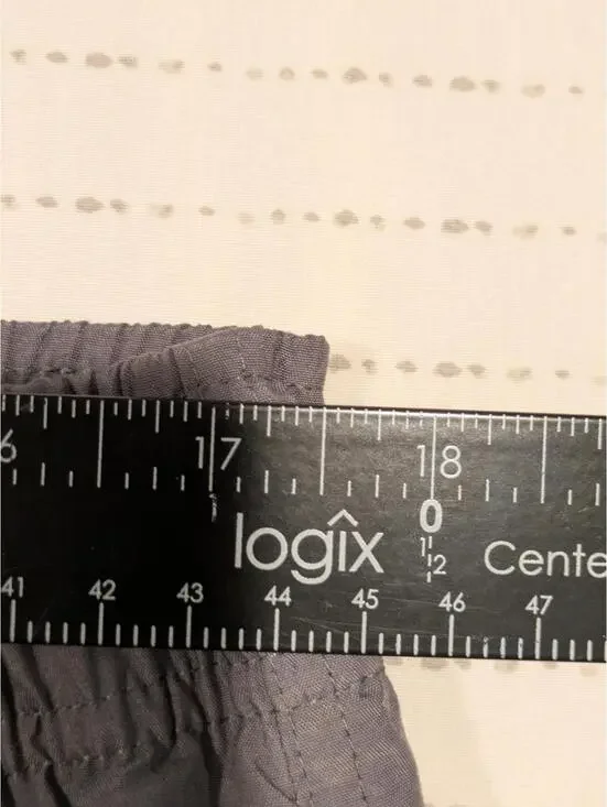 Nike Gray Lightweight Cargo Training Pants Yellow Swoosh Zip Mens Large - Picture 9 of 10